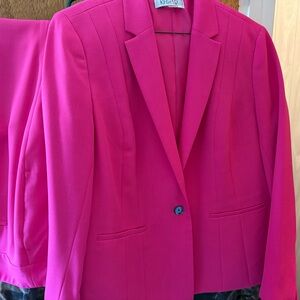 Kasper Pink Pantsuit - Beautiful Blazer Size 16, Pants Size 14.